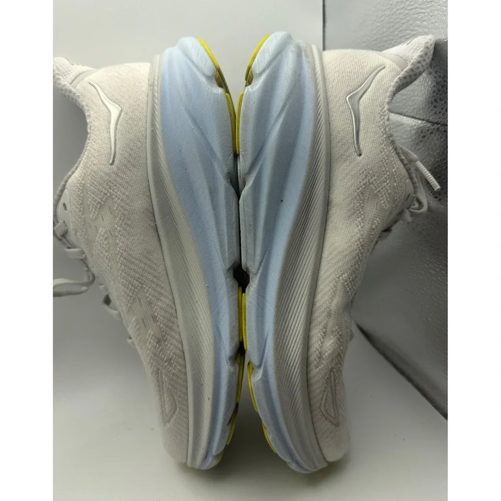 Hoka One One Clifton 8 Running Shoes Womens 6 Grey Good Athletic Sneaker